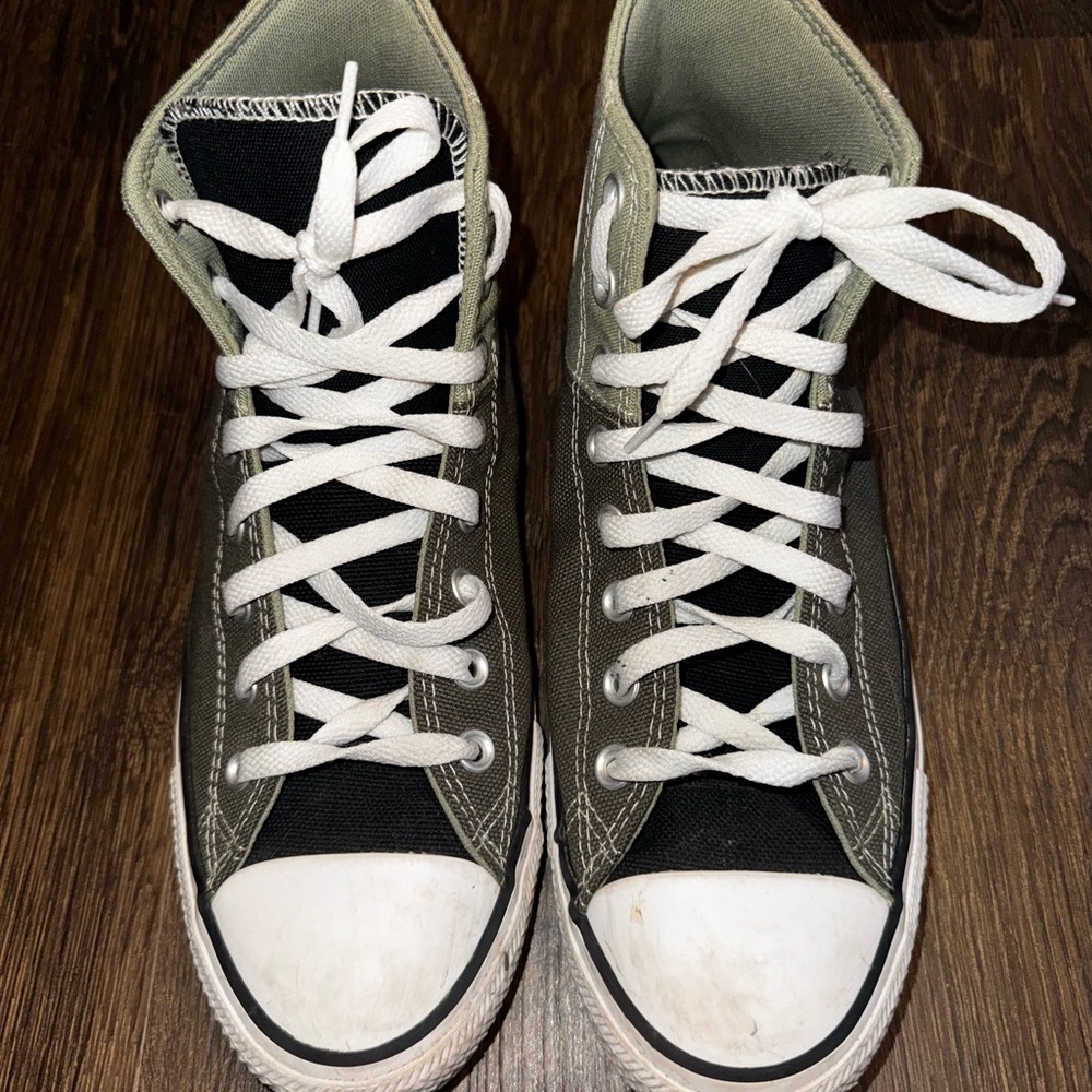 Unisex Converse High-Top Sneakers - Black and Green size 9 men’s 11 women’s